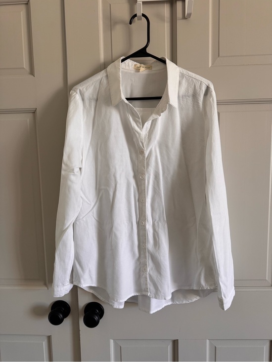 cloth & stone Tops - Anthropologie Cloth & Stone white button down top L